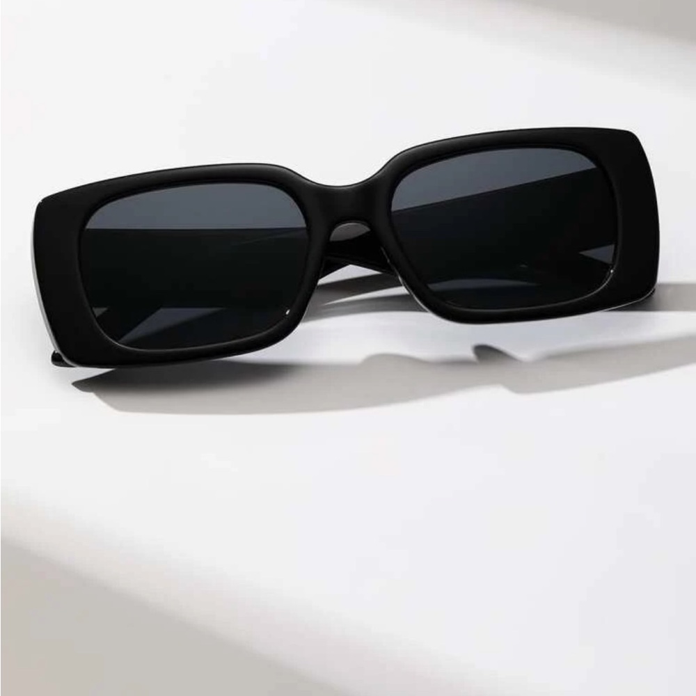 Rectangular Retro Black Sunglasses - image 4